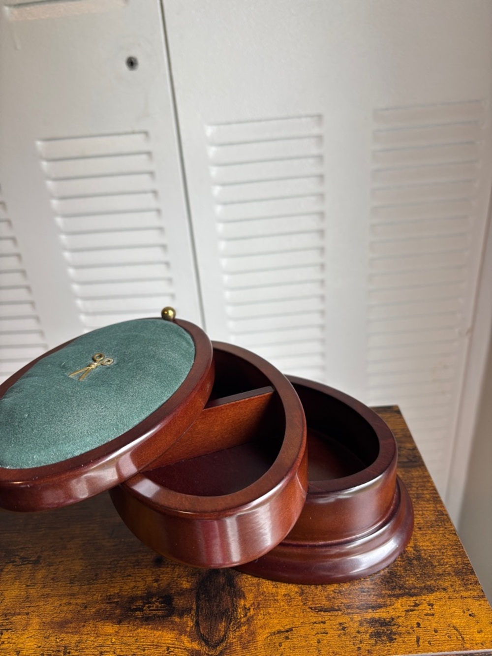 Vintage 1996 Bombay Company Wooden Jewelry Box with Velvet Top - Picture 3 of 7